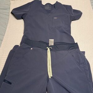 Figs Technical Collection Scrub Set in Space Navy